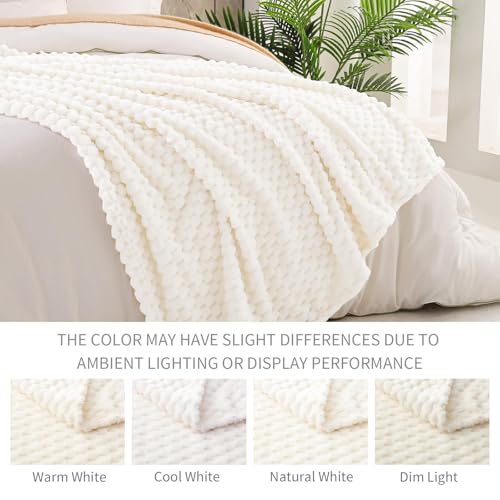 Extra Large Cozy Fleece Throw Blanket for Ultimate Comfort - Image 4