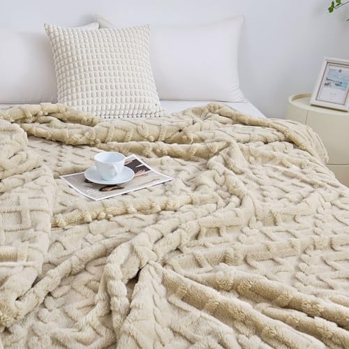 Cozy Fleece Throw Blanket by Aganear - Warm & Soft Comfort - DIY Builder's Hub